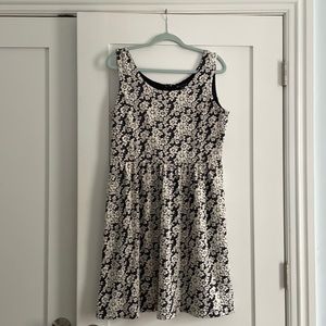 Brooks Brother’s blue floral dress never been worn
